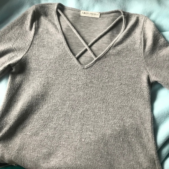 American Able Gray Criss-Cross Sweater - Picture 4 of 4
